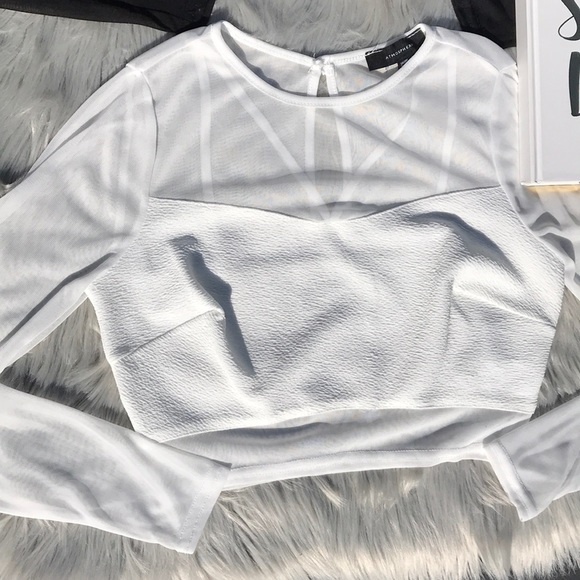 White SOLD. Black available in other listing. - Picture 5 of 5